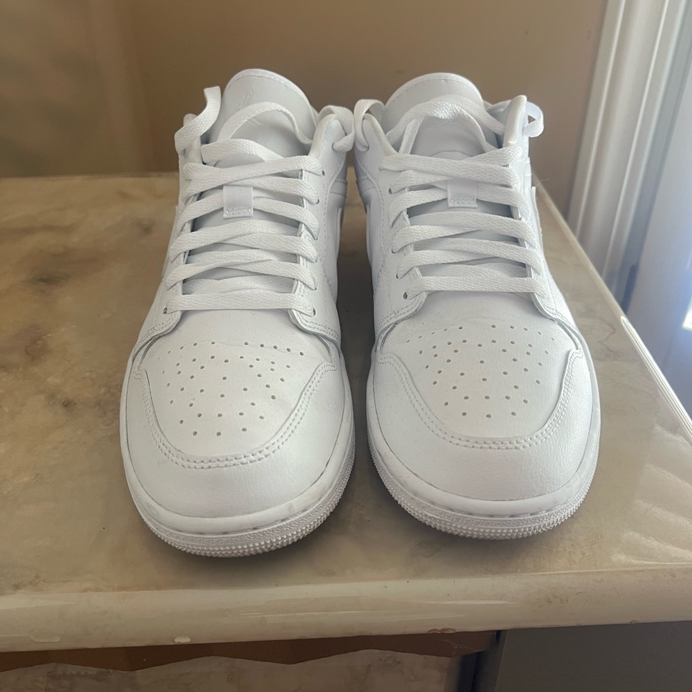 Nike Men's White Sneakers